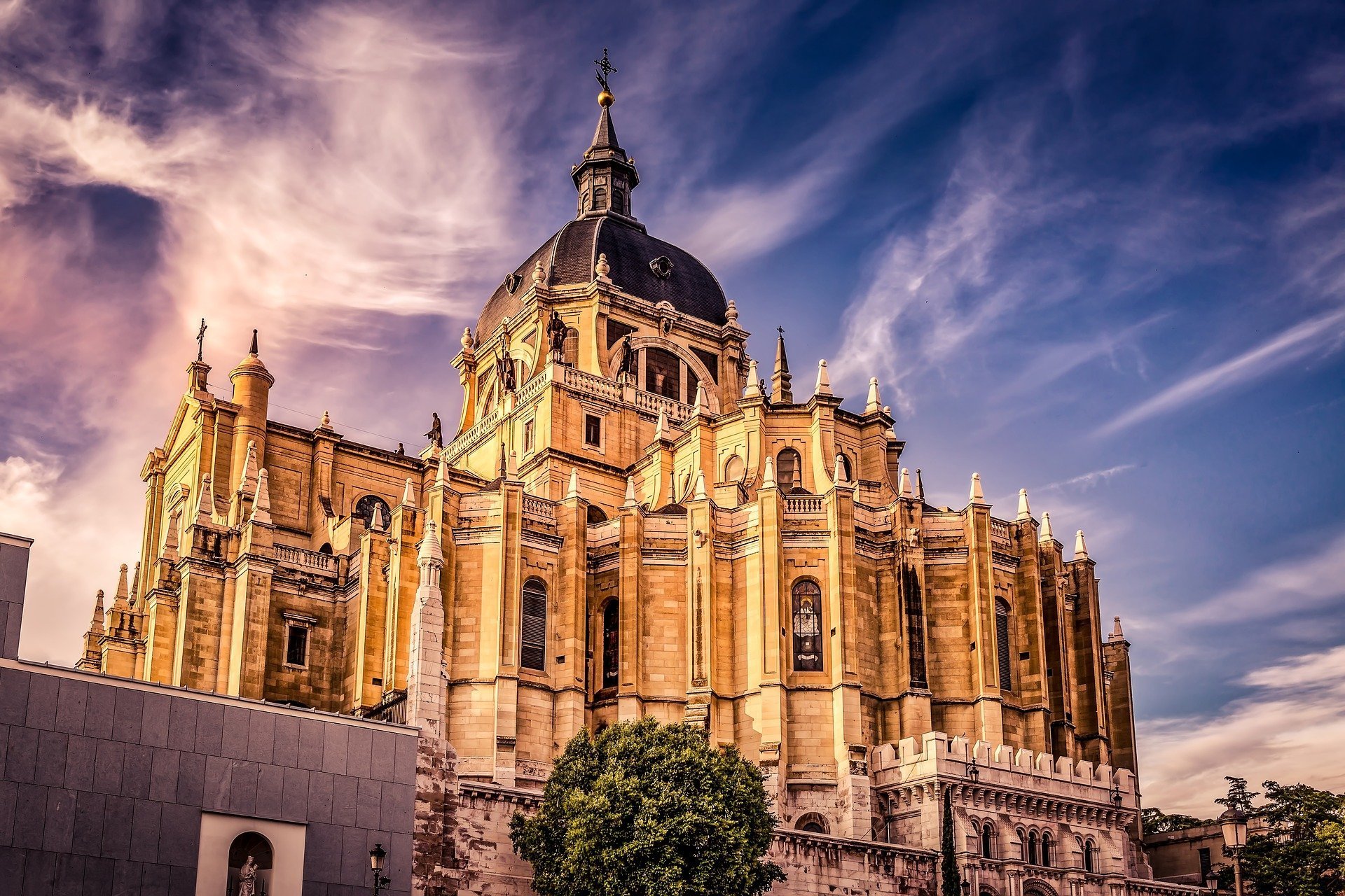 almudena cathedral